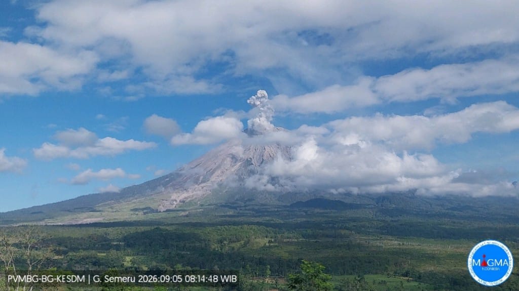 4 Gunung Api Meletus Bersamaan Pagi Tadi, dari Semeru hingga Gunung Ibu