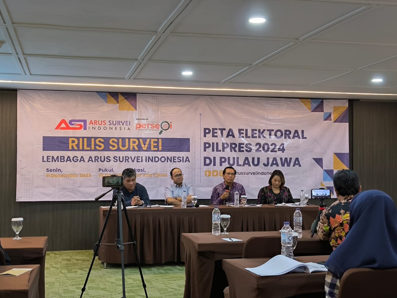 Program Kerja Jadi Faktor Penentu Kemenangan Capres di Pulau Jawa, Pemilih Rasional dan Swing Voters Tinggi