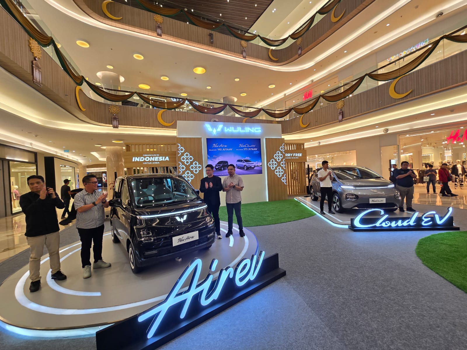 Wuling Luncurkan New Air EV dan Cloud EV di Surabaya, Siap Kuasai Pasar Mobil Listrik Jawa TImur!