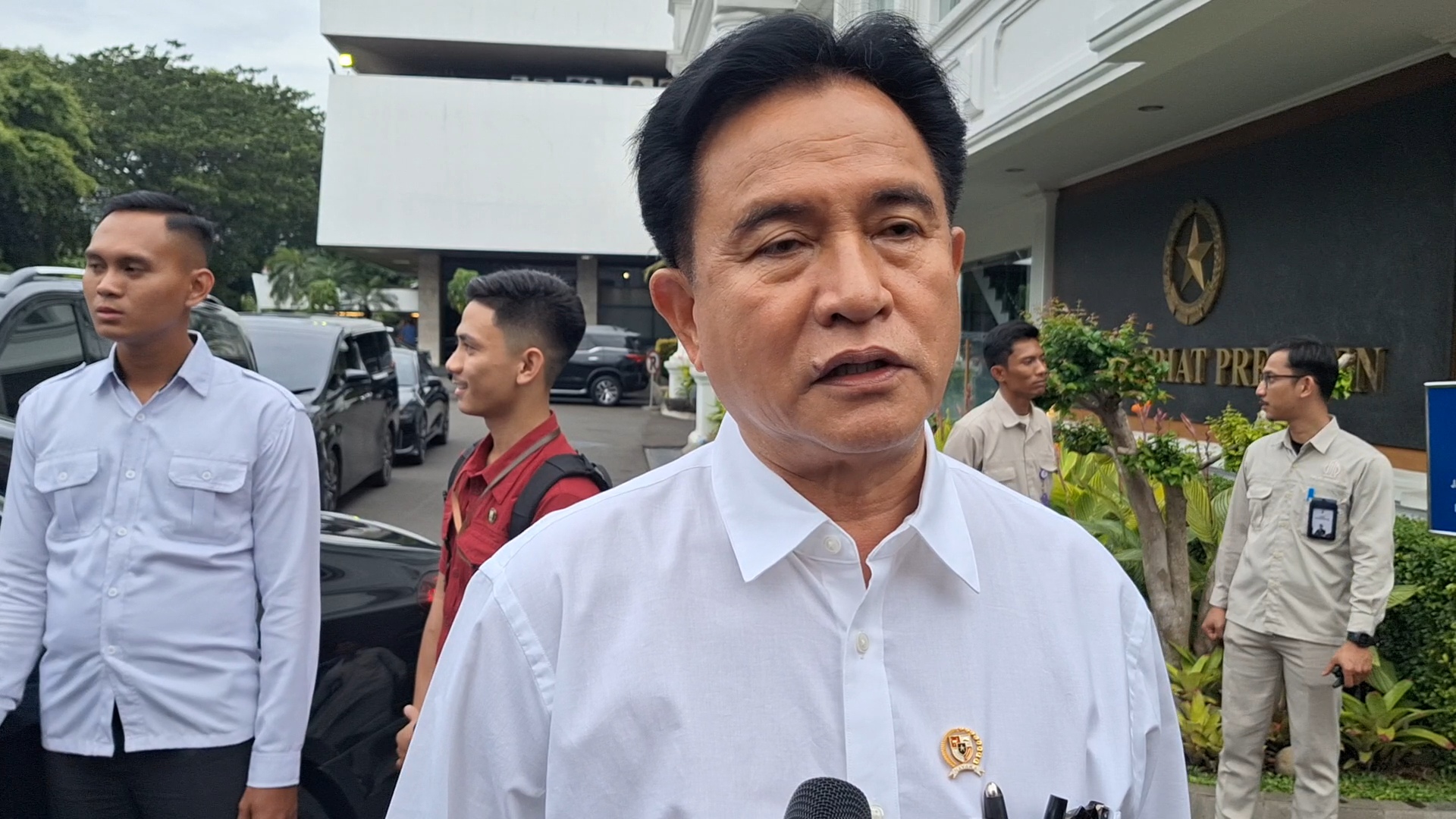 Yusril Anggap Wajar Biaya Lepas Status WNI Rp5 Juta: Tinggal Dipatuhi!