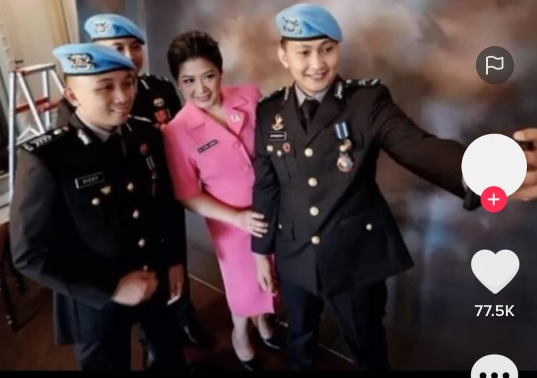 Pertarungan bokep cewek vs cewek barat bokep