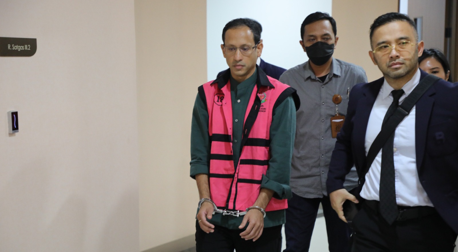 Sempat Dibantarkan, Nadiem Dikembalikan ke Rutan Salemba