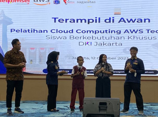 Kolaborasi dengan AWS, Program Terampil di Awan Telkomsel Mengakselerasi. Talenta Digital Indonesia