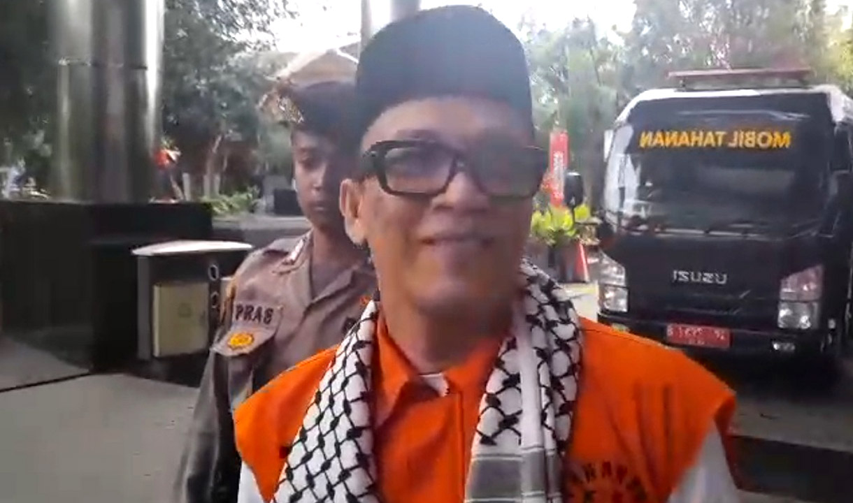 Mantan Wamenaker Noel Akui Pakai Sorban Biar Terlihat Keren Saat Diperiksa KPK
