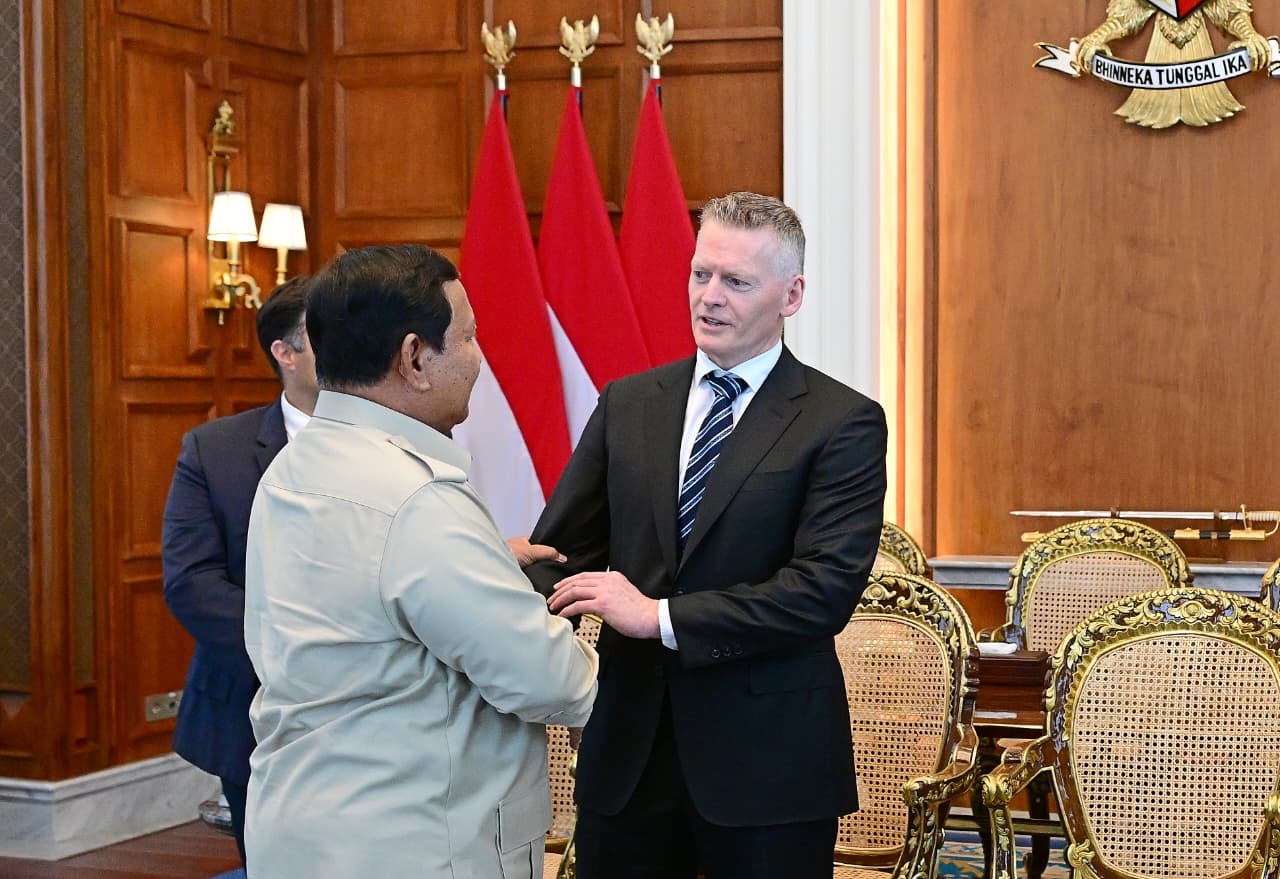 Bertemu Dirut Garuda dan Petinggi Embraer, Prabowo Tekankan Pentingnya Teknologi Penerbangan