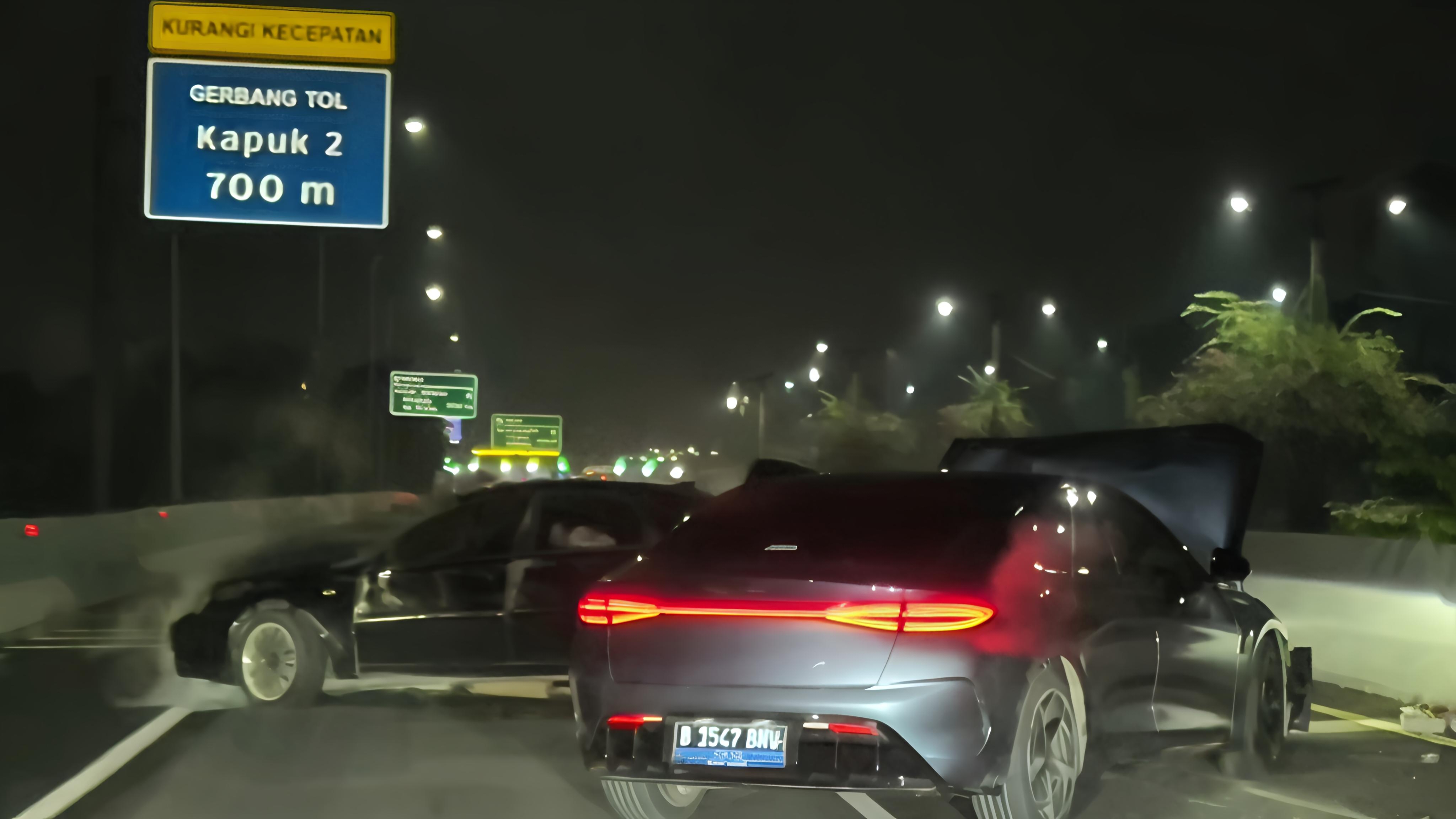 Viral BYD Seal Kabur Usai Tabrak Chevrolet Berpenumpang Bayi 2 Bulan di Tol Pluit: Identitas Dikantongi!