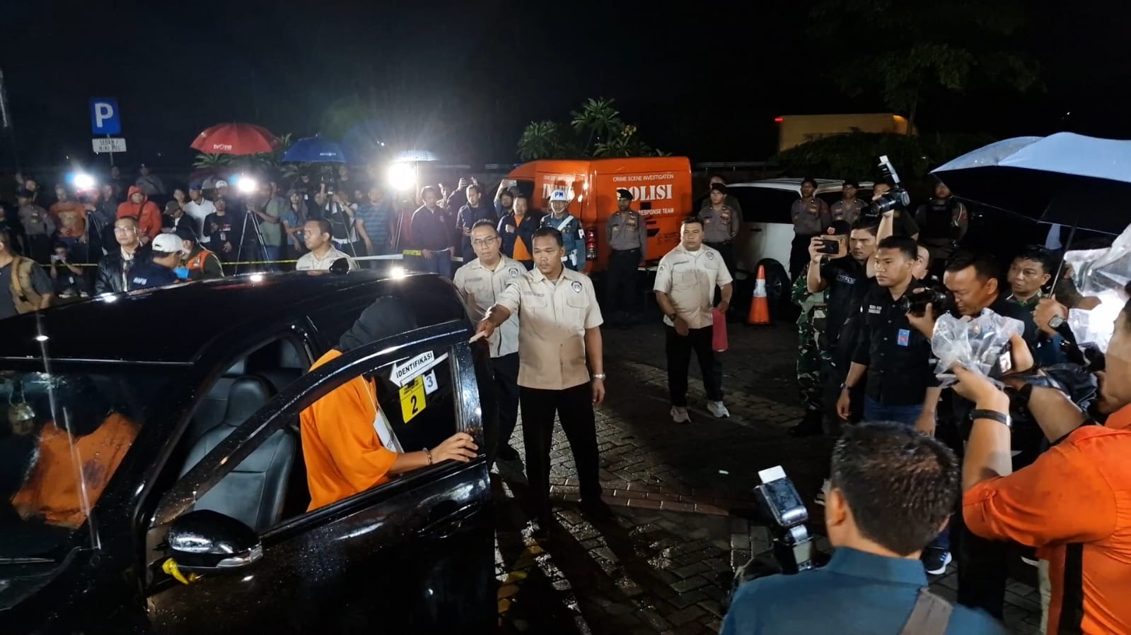 Rekonstruksi Penembakan Bos Rental Berjumlah 36 Adegan: Insiden Pandeglang dan Tol Tangerang-Merak Diperagakan