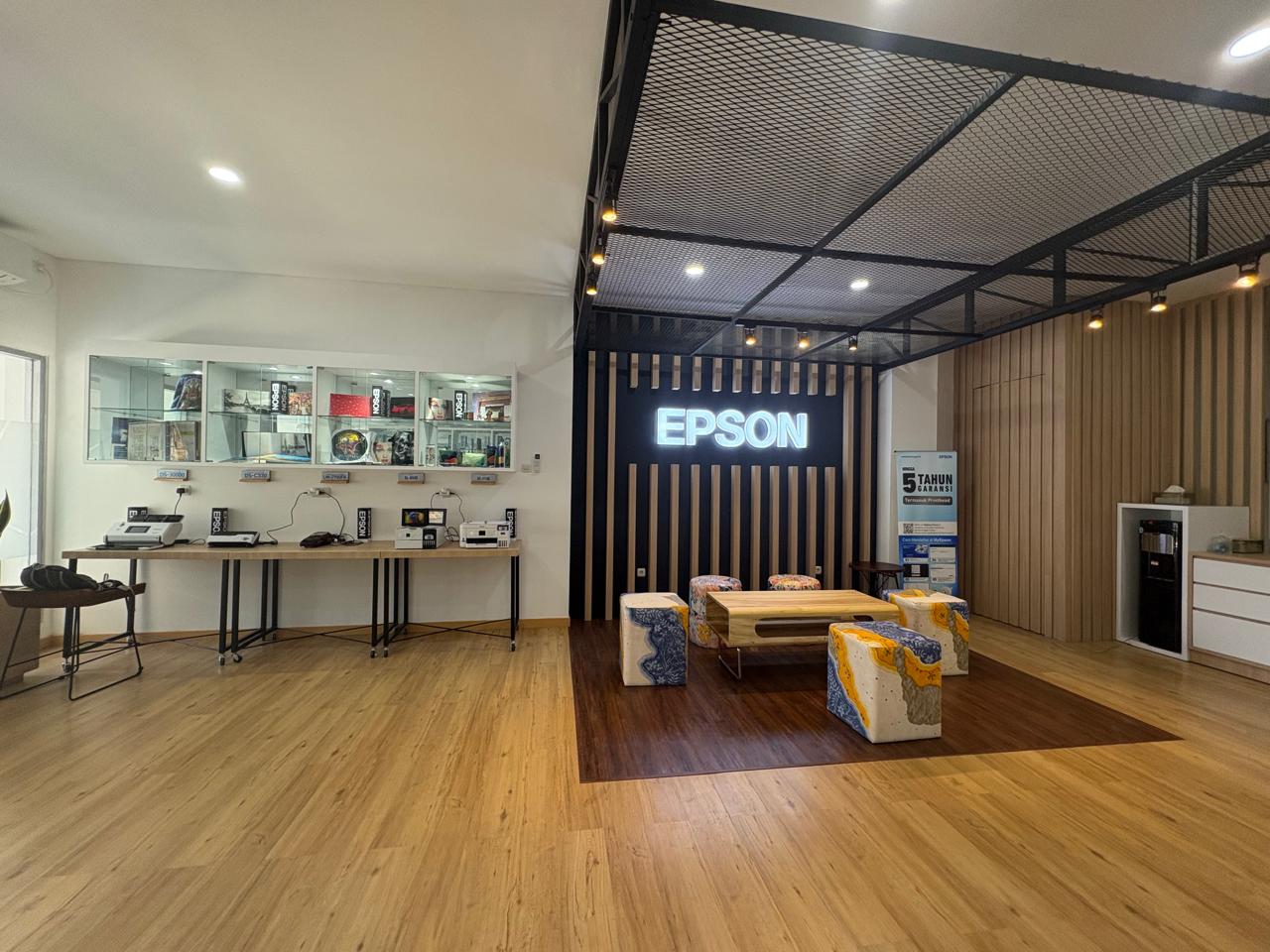 Epson Buka Solution Center di Surabaya, Tingkatkan Akses Solusi Teknologi Pelanggan