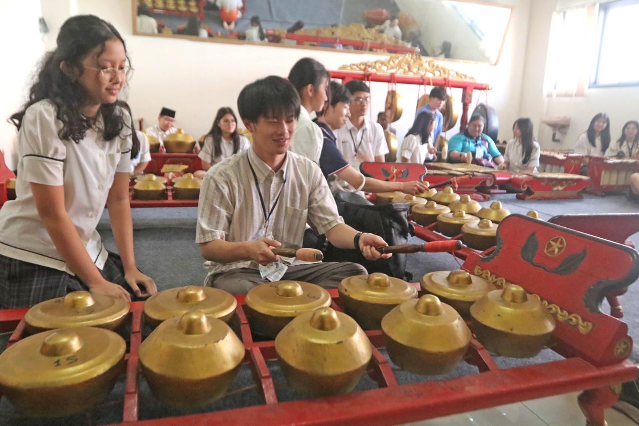 Sekolah Nation Star Academy Perkenalkan Budaya Indonesia pada Akademisi 11 Negara