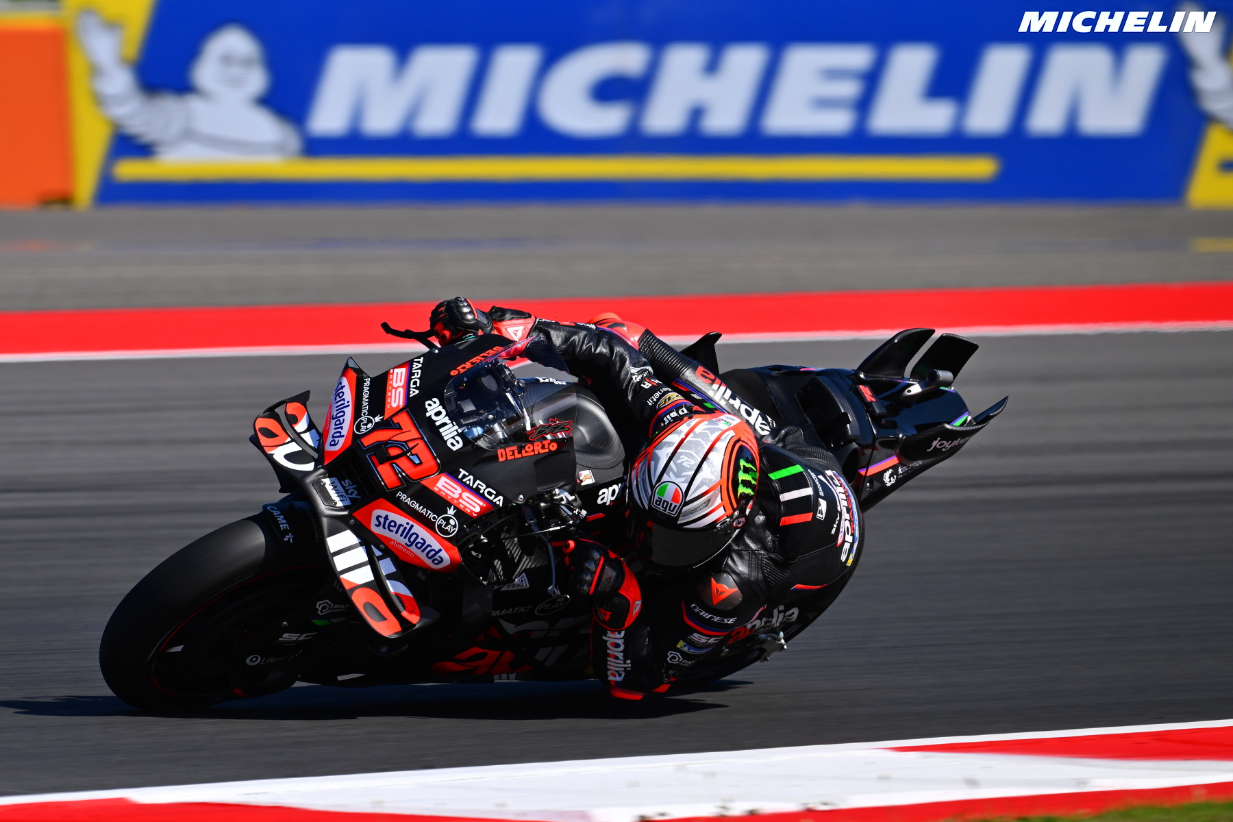 Hasil Sprint Race MotoGP Indonesia 2025: Bezzecchi Tercepat di Sirkuit Mandalika, Marc Marquez Finish ke-7