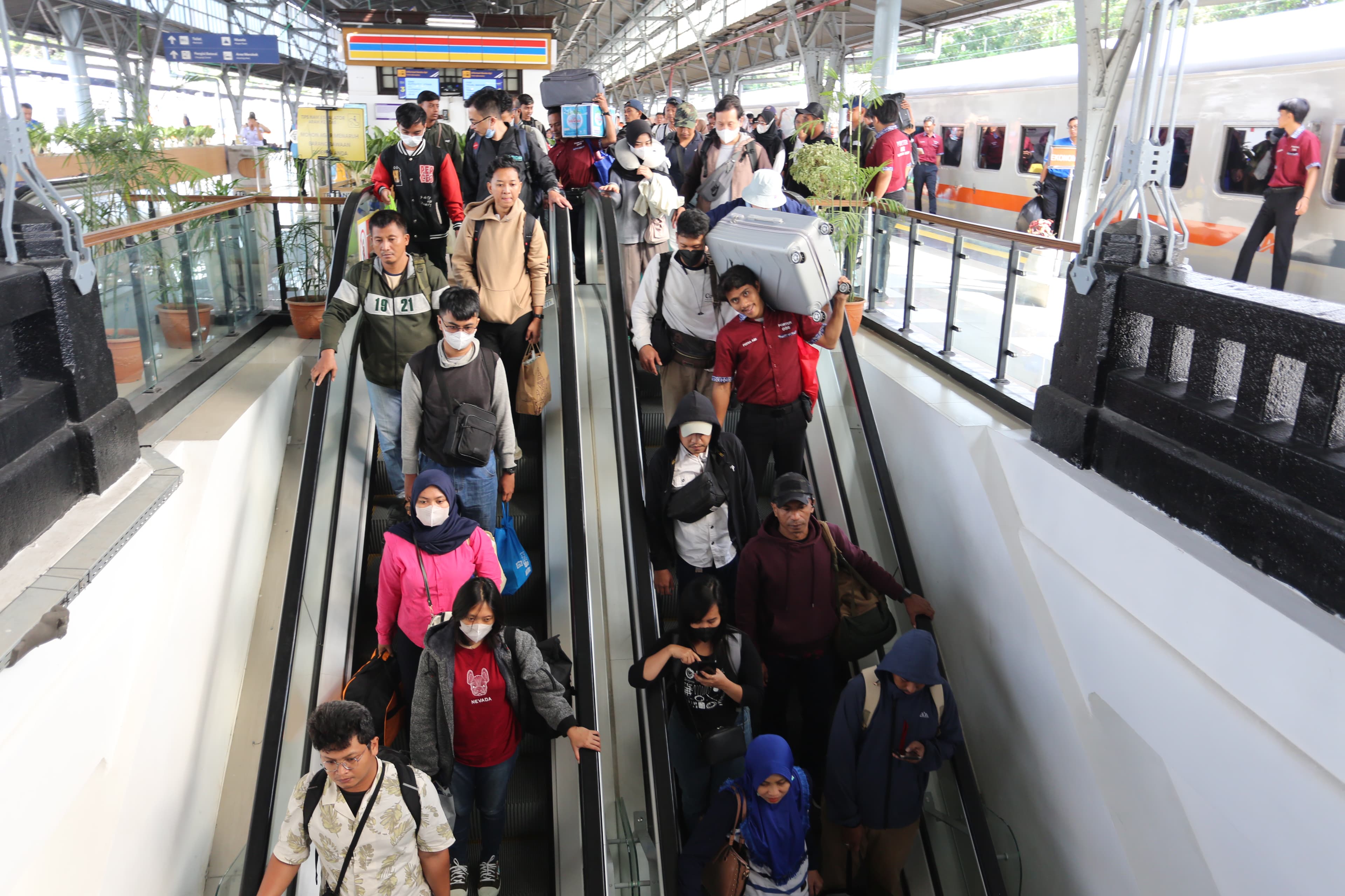 Puncak Arus Balik Tahun Baru 2025 Terjadi Hari Ini, KAI: 43.129 Orang Tiba di Jakarta