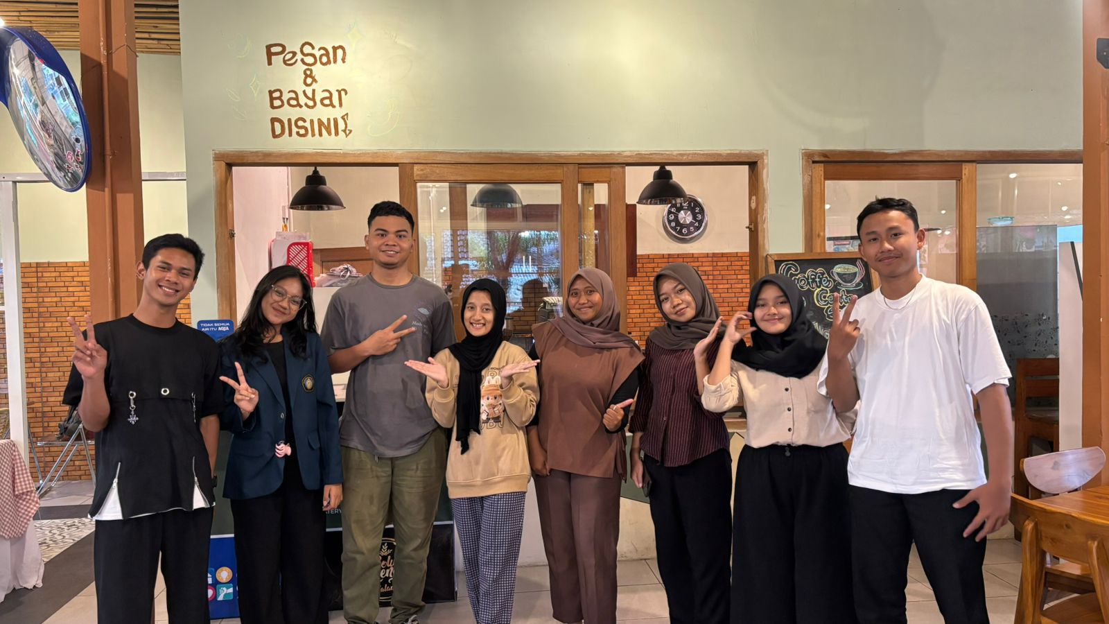 Menyeduh Inklusi di Secangkir Kopi: Belajar dari Cafe Cerita Spectra