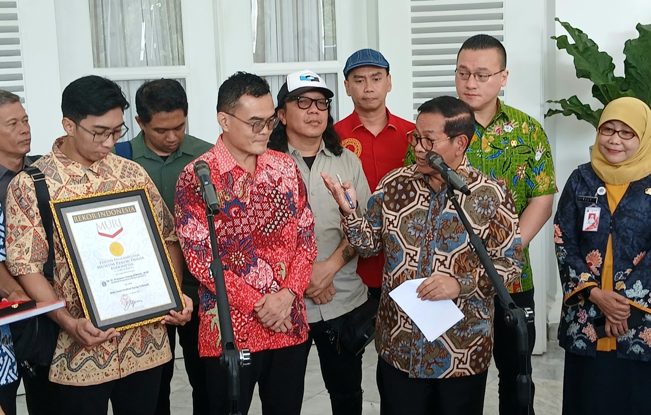 Sabet Rekor MURI, Pramono Jadi Pejabat Pertama Paling Banyak Sterilisasi Kucing