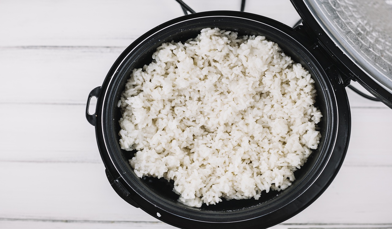 8 Langkah Mudah untuk Menggunakan Rice Cooker Secara Benar dan Aman