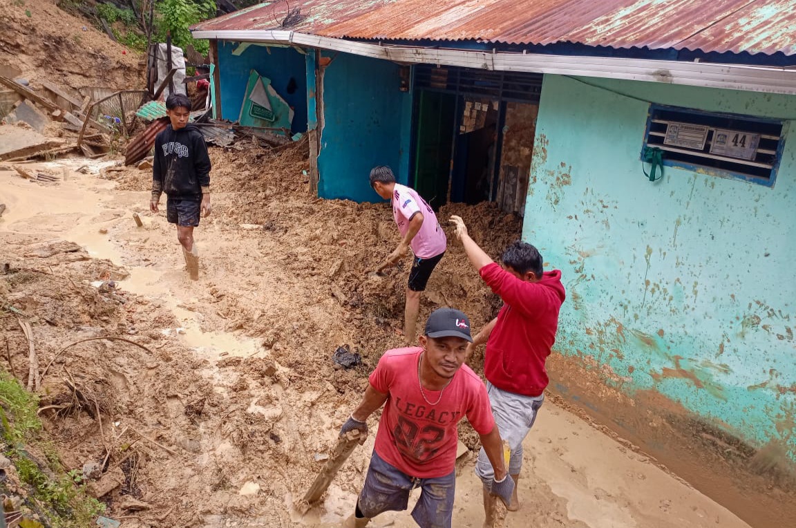 Banjir dan Tanah Longsor Melanda Balikpapan, Satu Orang Patah Kaki