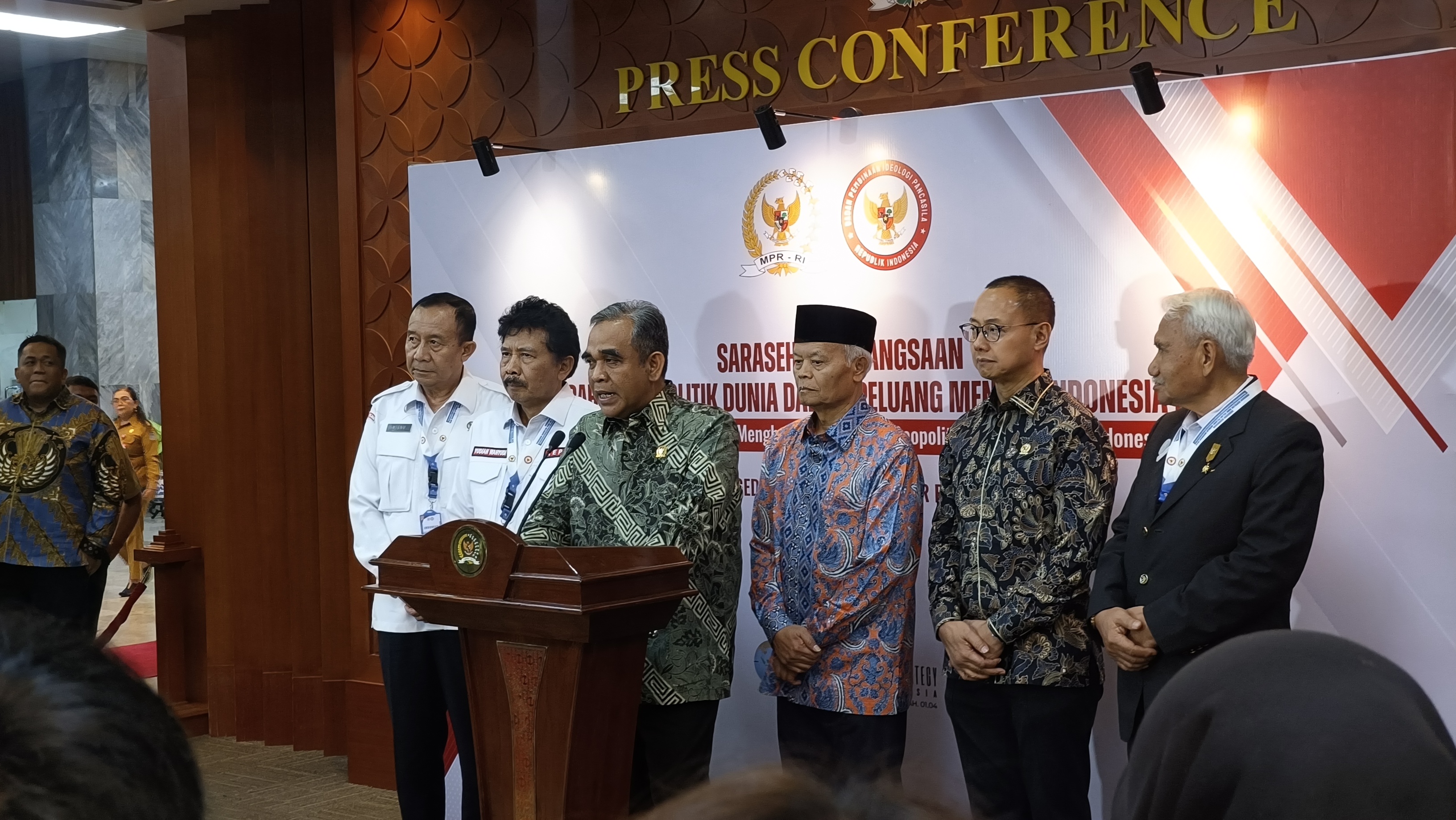 Prabowo-Megawati Batal Hadiri Sarasehan BPIP, Muzani: Agenda Padat, Sedang Atur Waktu yang Pas