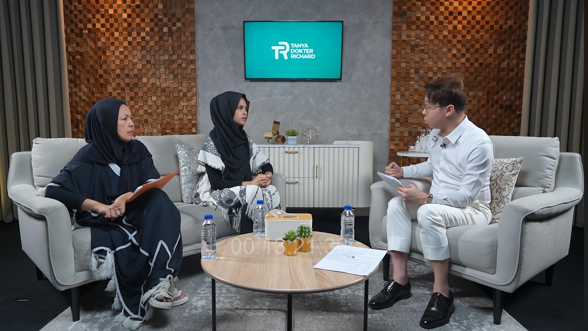 Modal Secarik Kertas, Helwa Bachmid Luluh Dipersunting Habib Bahar: Minta Diakui Sebagai Istri Sah!