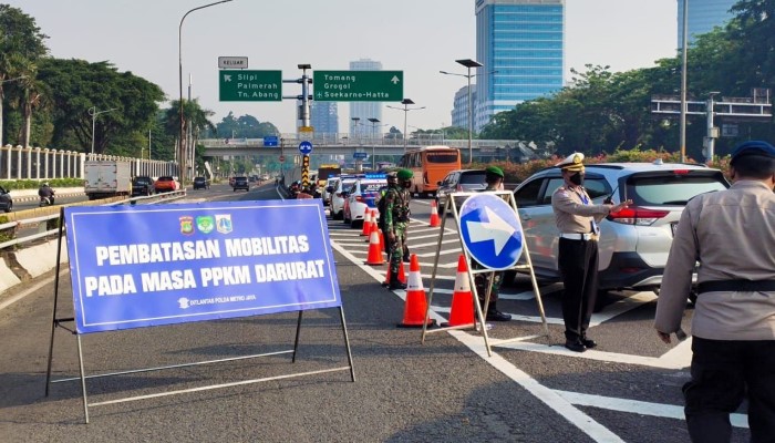 Kasus Omicron Meningkat, Mendagri Perpanjang PPKM Jawa Bali Mulai 2 - 15 Agustus 2022