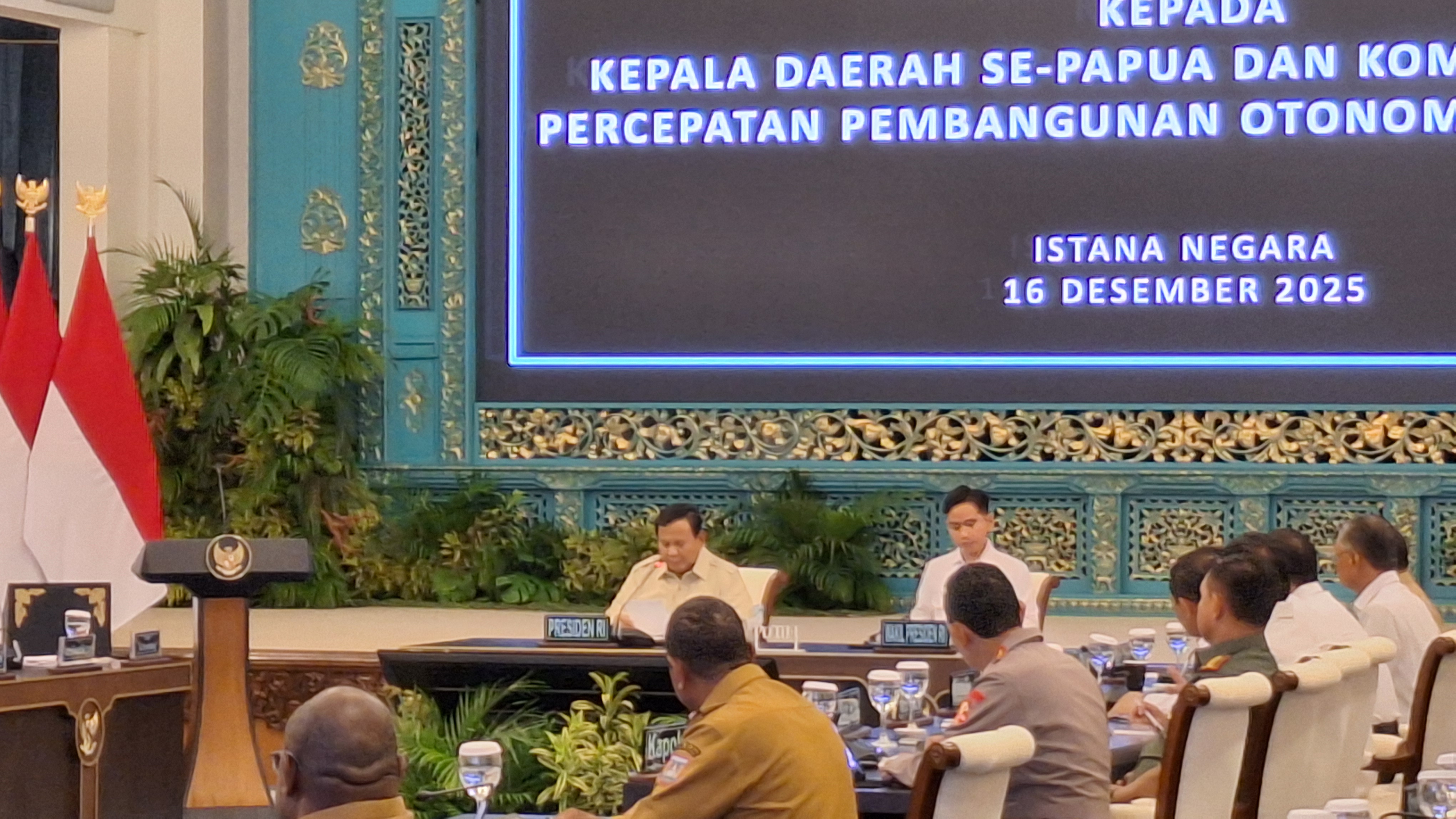 Dana Otsus Papua Senilai Rp12,6 Triliun Sudah Dicairkan, Prabowo Minta Kepala Daerah Tak Gunakan ke Luar Negeri