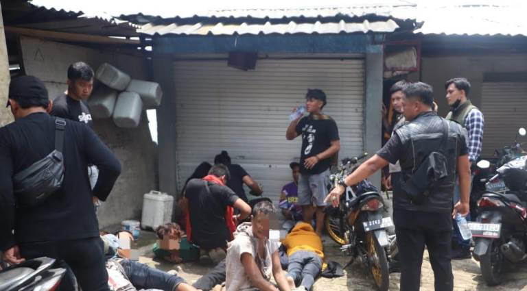 Kampung Narkoba di Mojokerto Diobrak, Puluhan Pengguna Diamankan