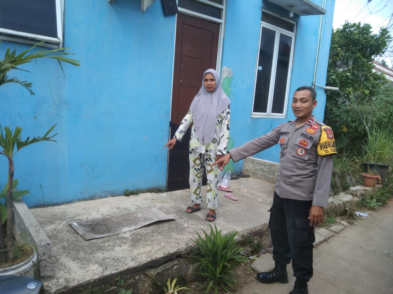 Viral! Trio Remaja di Depok Nekat Maling Jemuran, Repot Boyong Bertiga Naik Motor