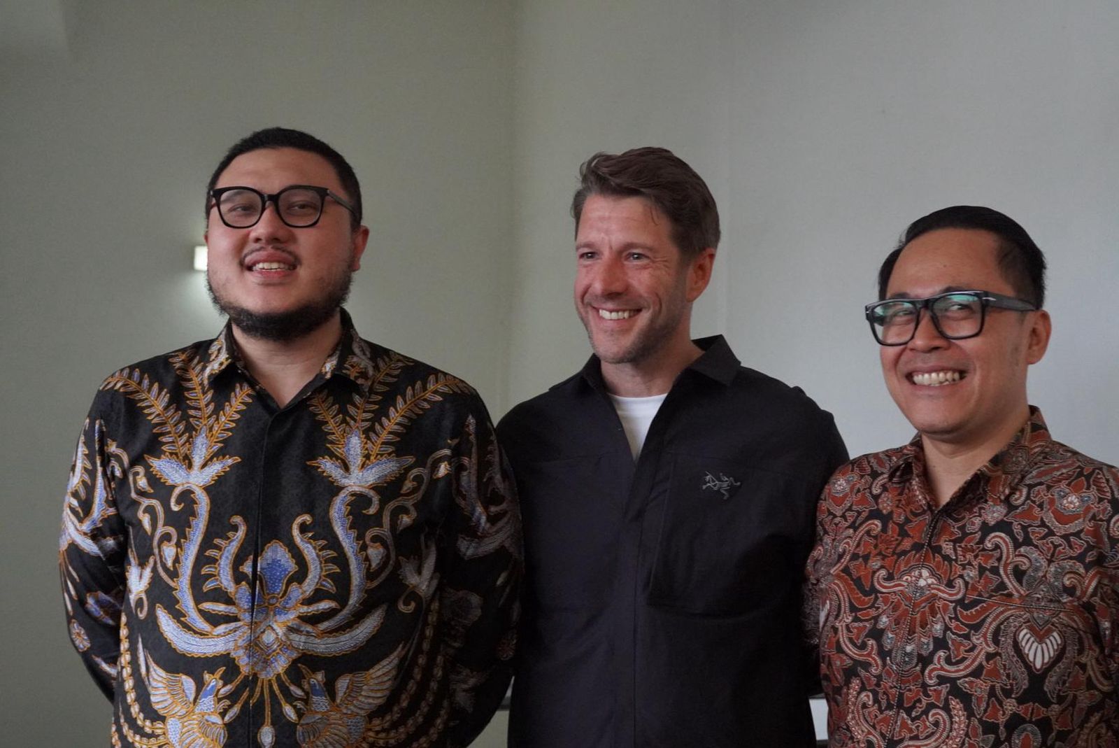 Muncul Toko Tidak Resmi, Kepemilikan Label Fashion Arc’teryx Berujung Polemik