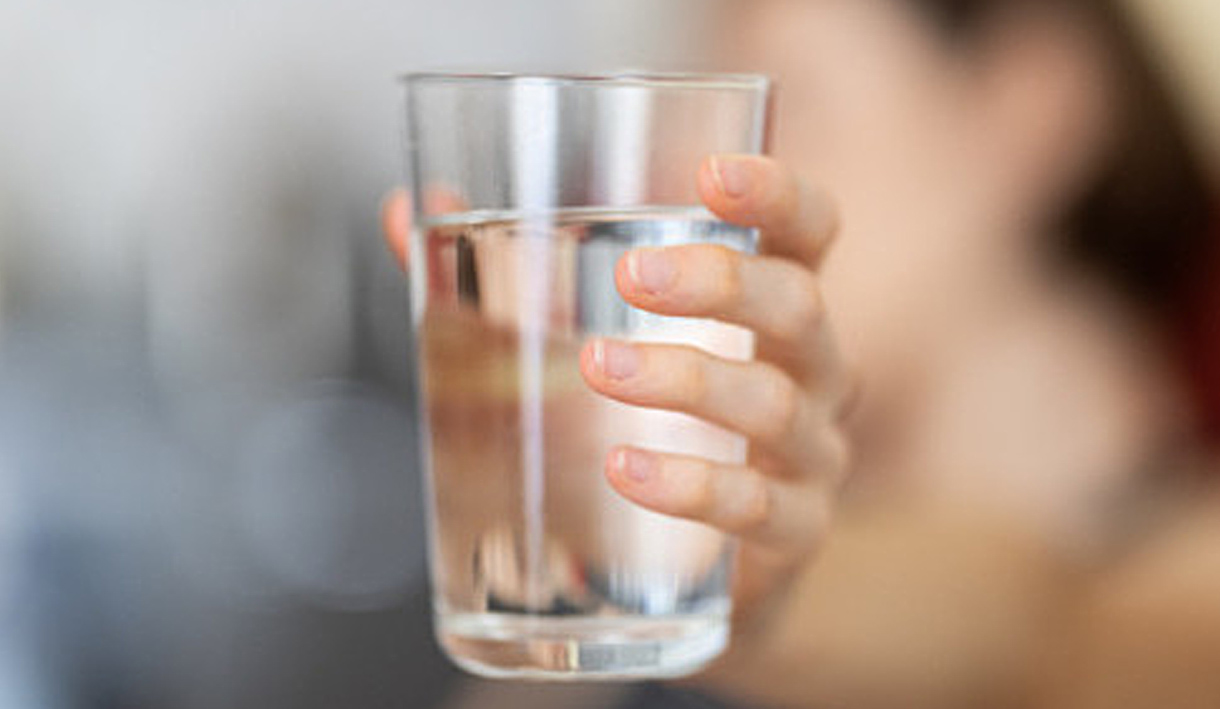 Minum Air Putih Malam Hari Tak Baik Untuk Kesehatan, Dokter Spesialis Urologi Siloam Hospital: Kualitas Tidurnya Jadi Jelek