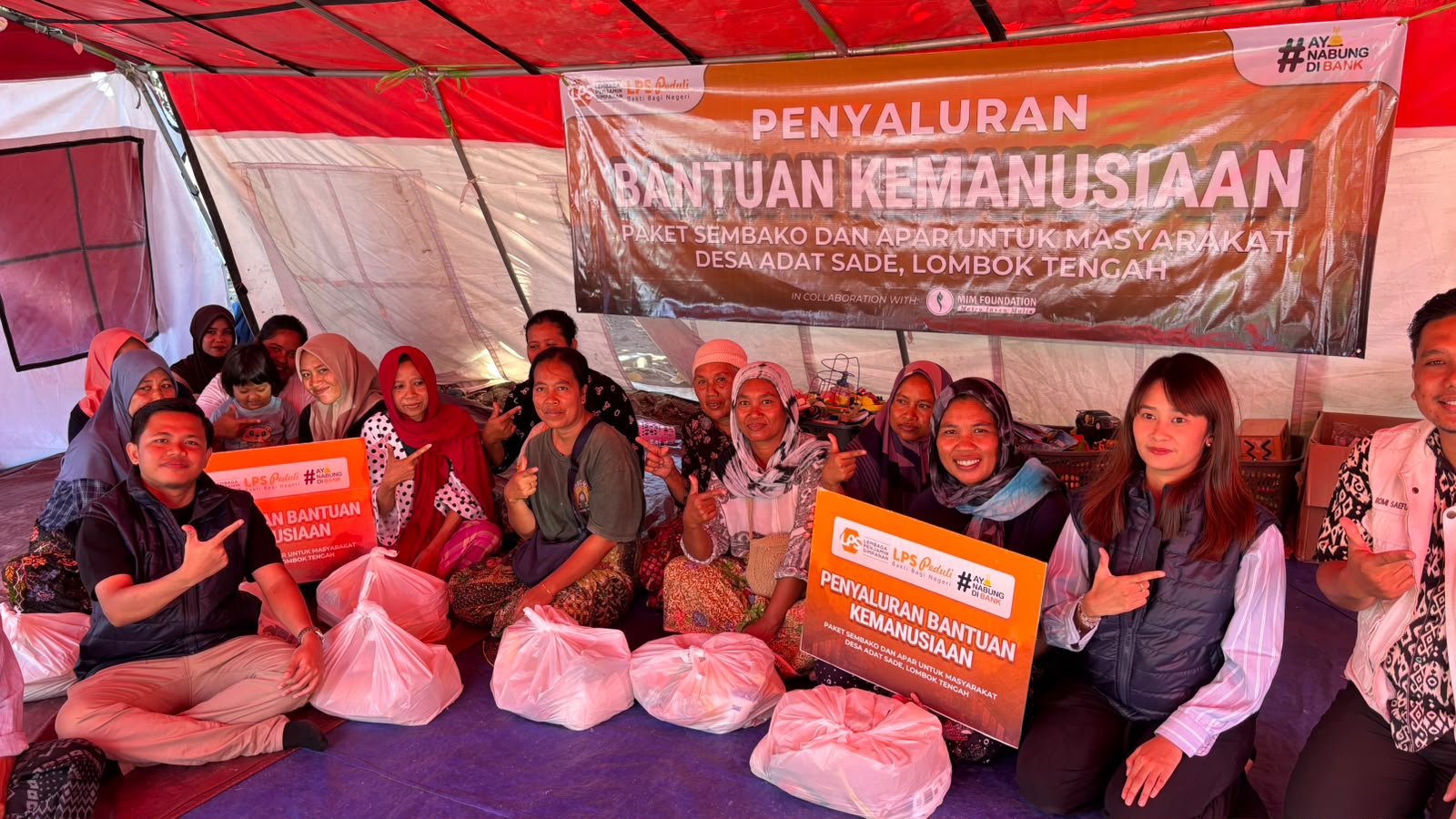 LPS Salurkan Bantuan untuk Masyarakat Desa Adat Sade