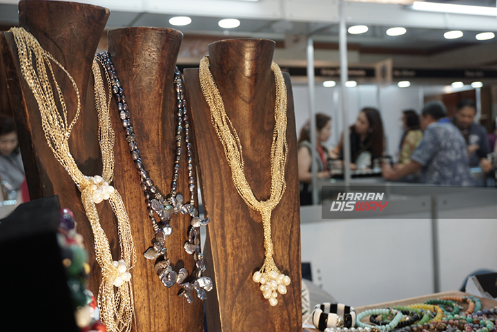 Motif Etnik Curi Perhatian Di Surabaya International Jewellery Fair 2023