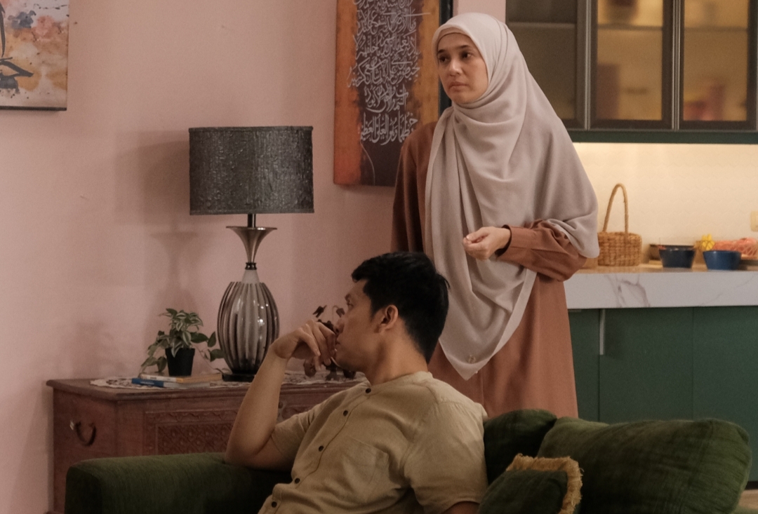 Kata Dimas Seto dan Dhini Aminarti di Balik Film Mengejar Restu, Bagikan Momen Chemistry Selama Syuting