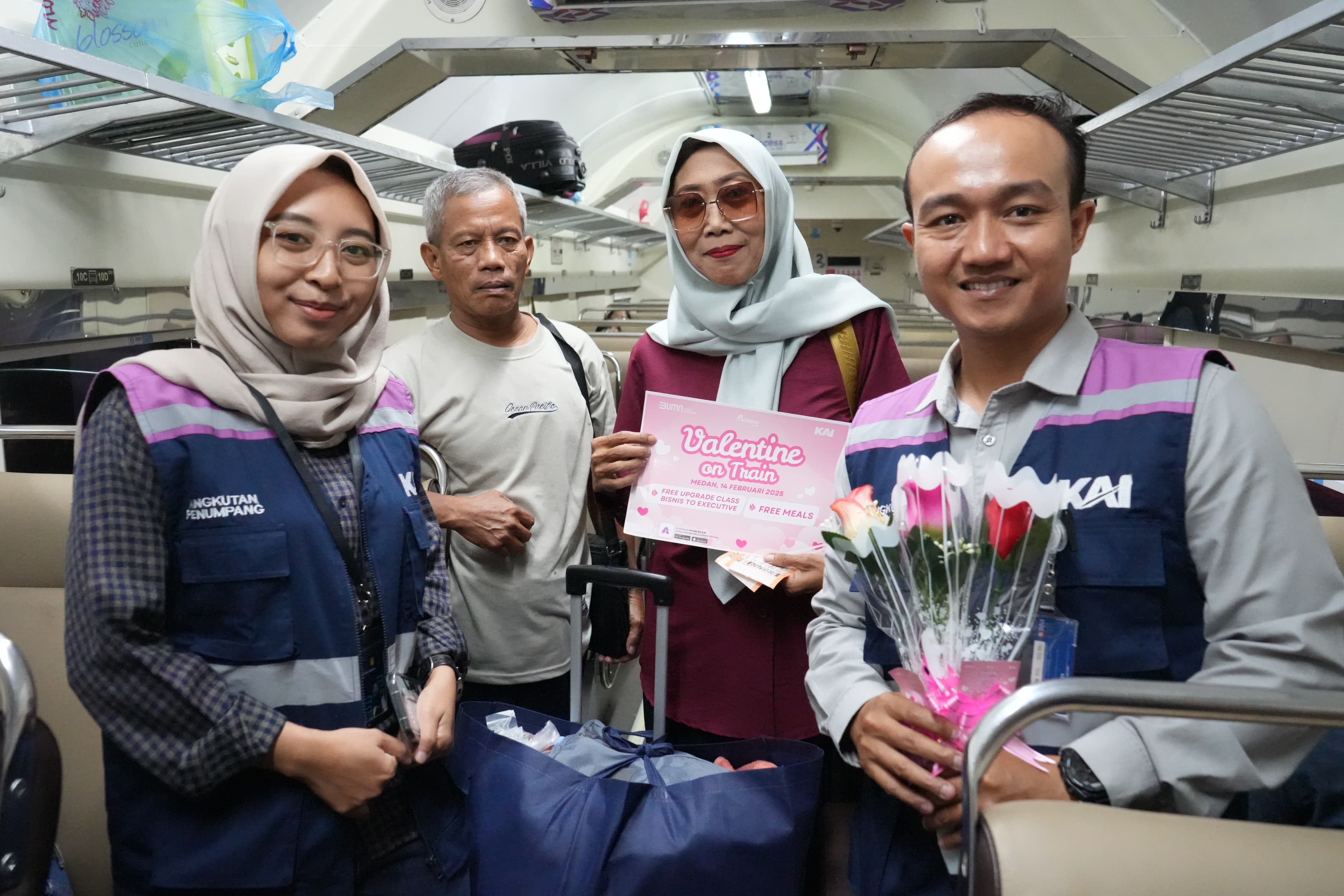 Romantis di Rel! KAI Sumut Manjakan Penumpang dengan Kejutan Valentine