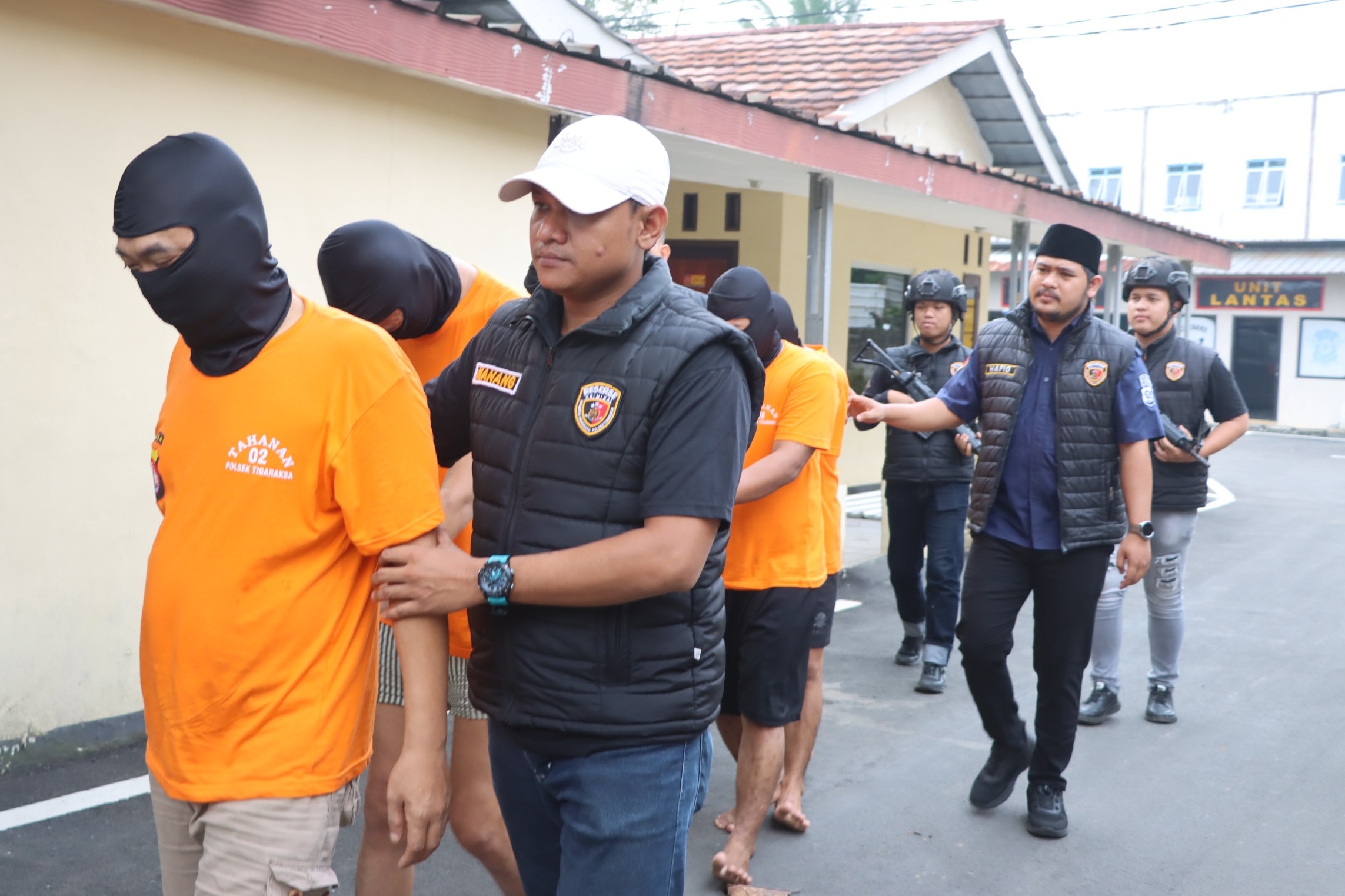 Lima Pengedar Sabu Dibekuk di Tigaraksa, Kapolsek: Bukti Komitmen Berantas Narkoba!