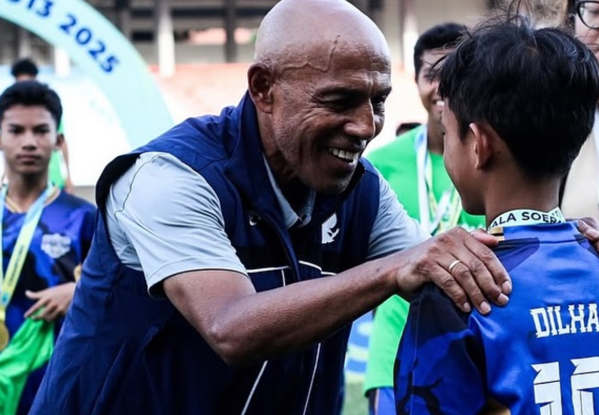 Gila! Simon Tahamata Temukan Banyak Talenta Alami di Bagian Timur, Soroti Pembinaan Usia Dini di Indonesia dan Belanda