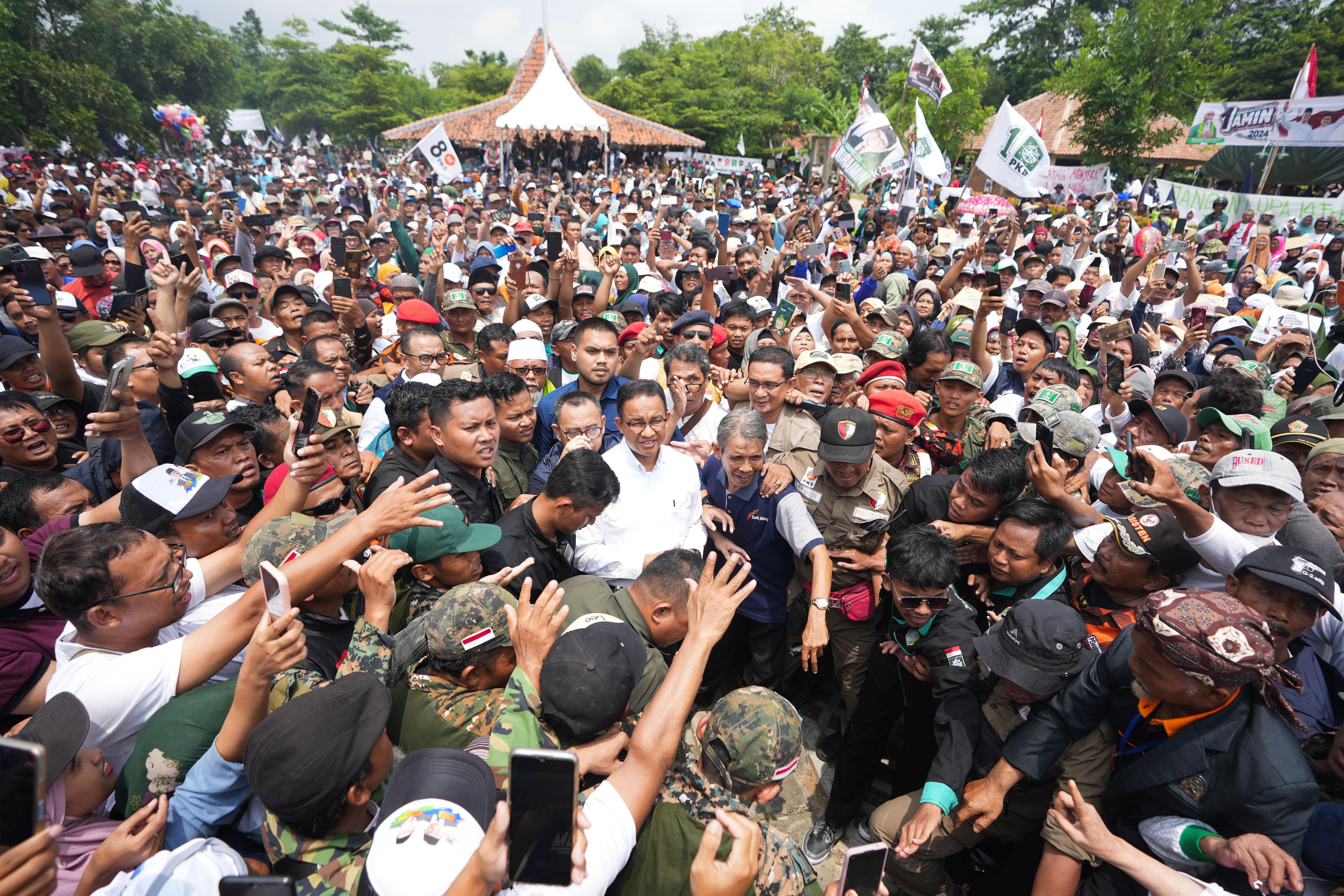 Antusiasme Brebes Sambut Anies Tanda Masyarakat Datang karena Harapan Bukan Bayaran