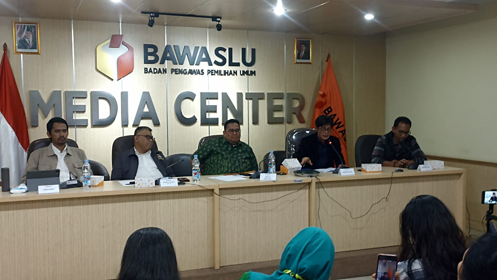 Perludem Sebut Pemilu Serentak Bikin Petugas Kelelahan, Begini Kata Bawaslu dan KPU