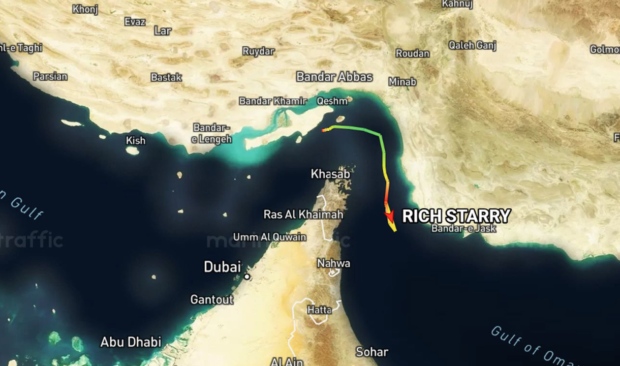 Kapal China Melenggang Keluar Selat Hormuz di Tengah Blokade Amerika