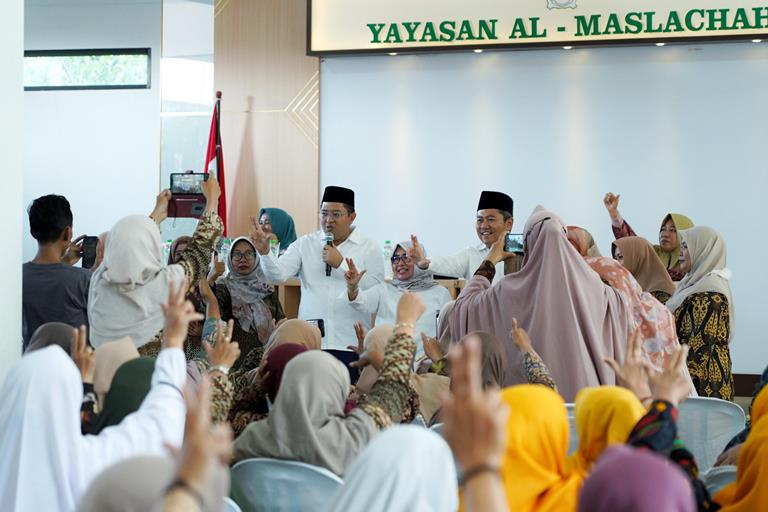 Relawan Anik Maslachah Beri Dukungan ke Luman dan SAE