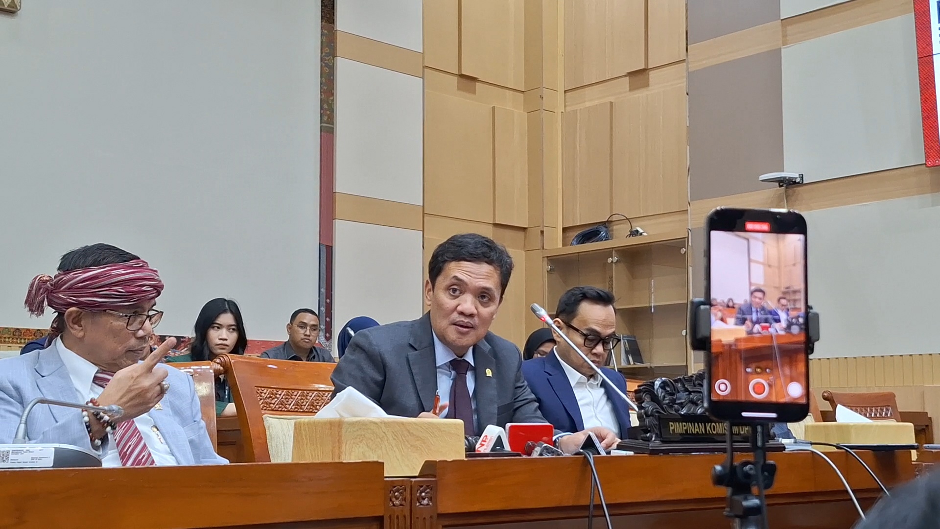 SETUJU! Komisi III DPR Kompak Bentuk Panja Kasus Penyiraman Air Keras Andrie Yunus