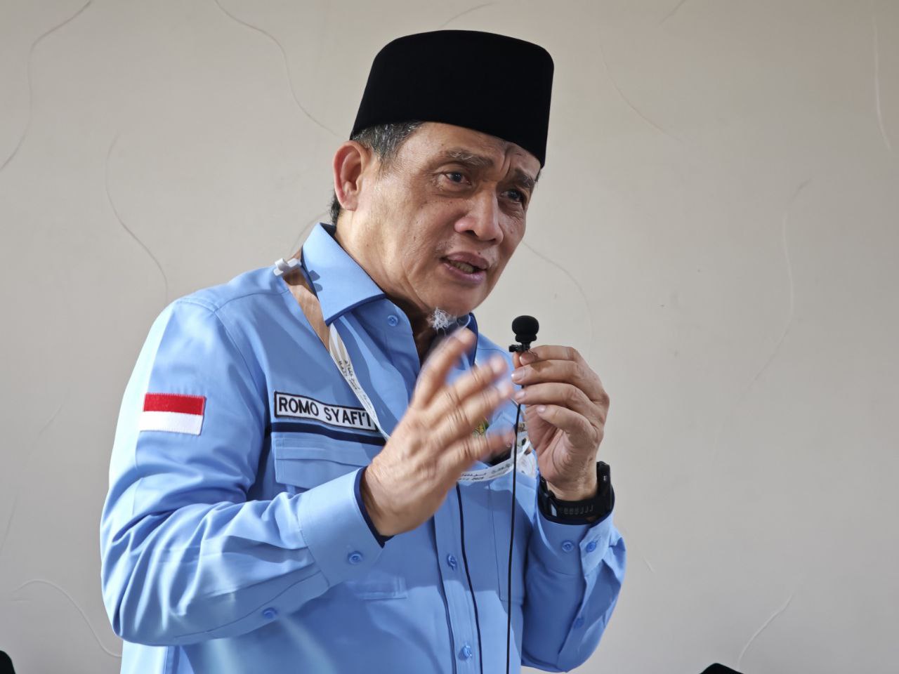 Wamenag Romo Syafi’i: Petugas Haji Bekerja Maksimal, tapi Masih Ada Kendala di Lapangan
