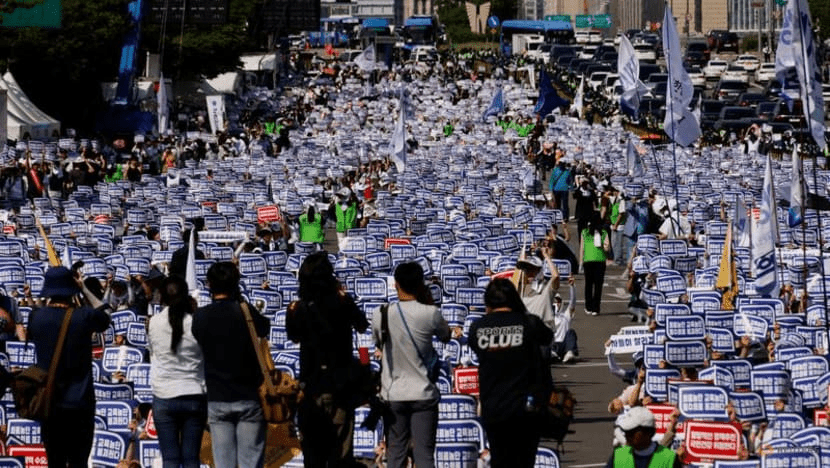 Korea Selatan Siap Merevisi Rencana Penerimaan Sekolah Kedokteran yang Kontroversial