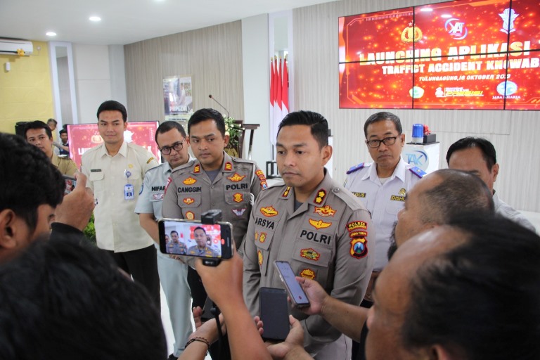 T.A.K Polres Tulungagung Mudahkan Warga Lapor Kecelakaan