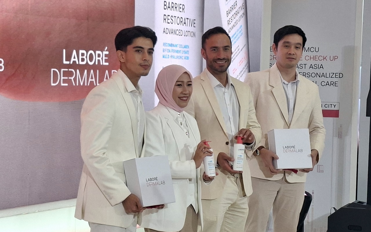 Paparan Mikroplastik pada Air Hujan di Jakarta Bisa Bikin Rusak Kulit? Begini Kata Dokter Ayman Alatas