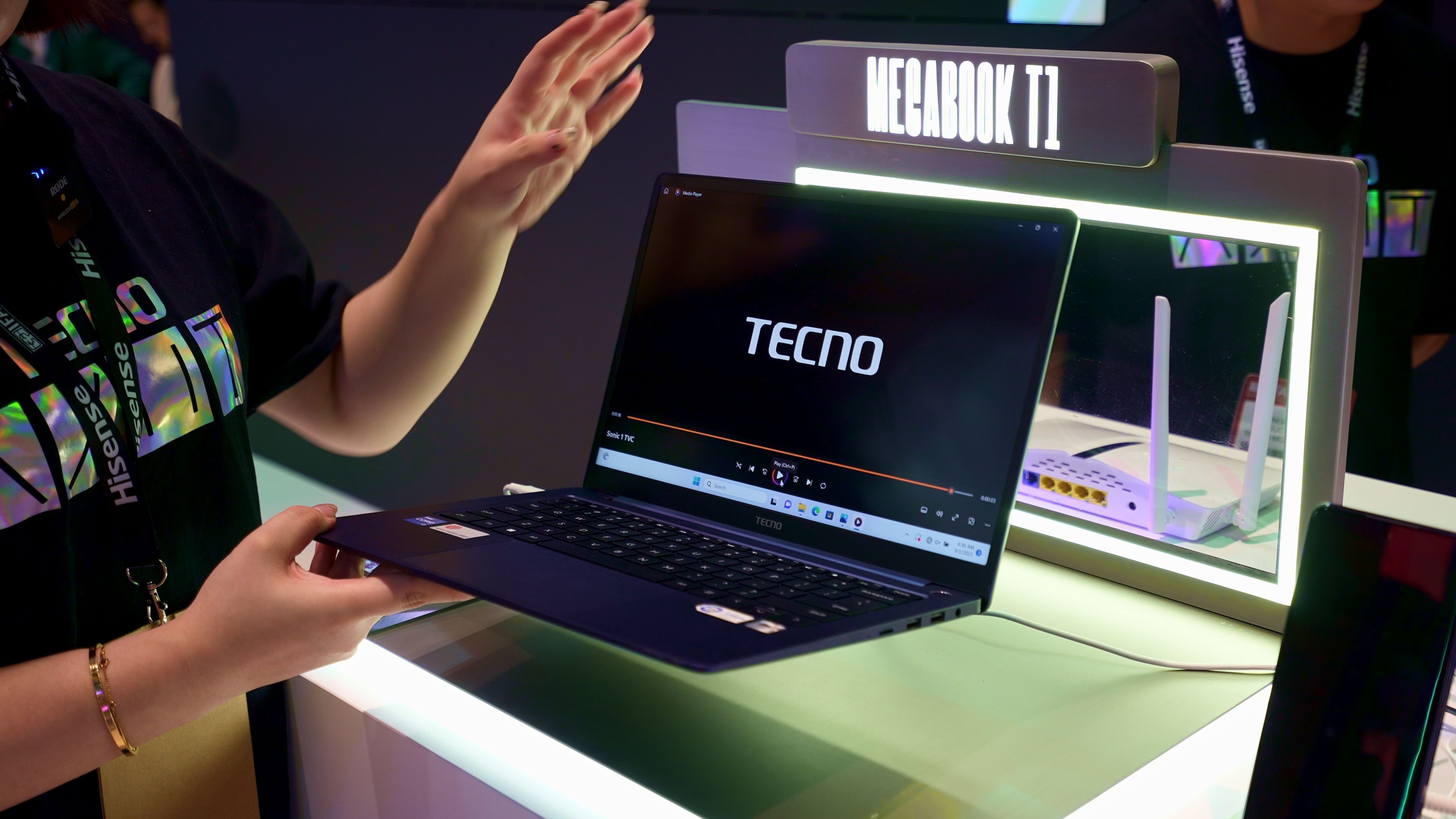 TECNO MEGABOOK T1 14, Laptop Tipis Bertenaga, Harga Cuman 8 Jutaan