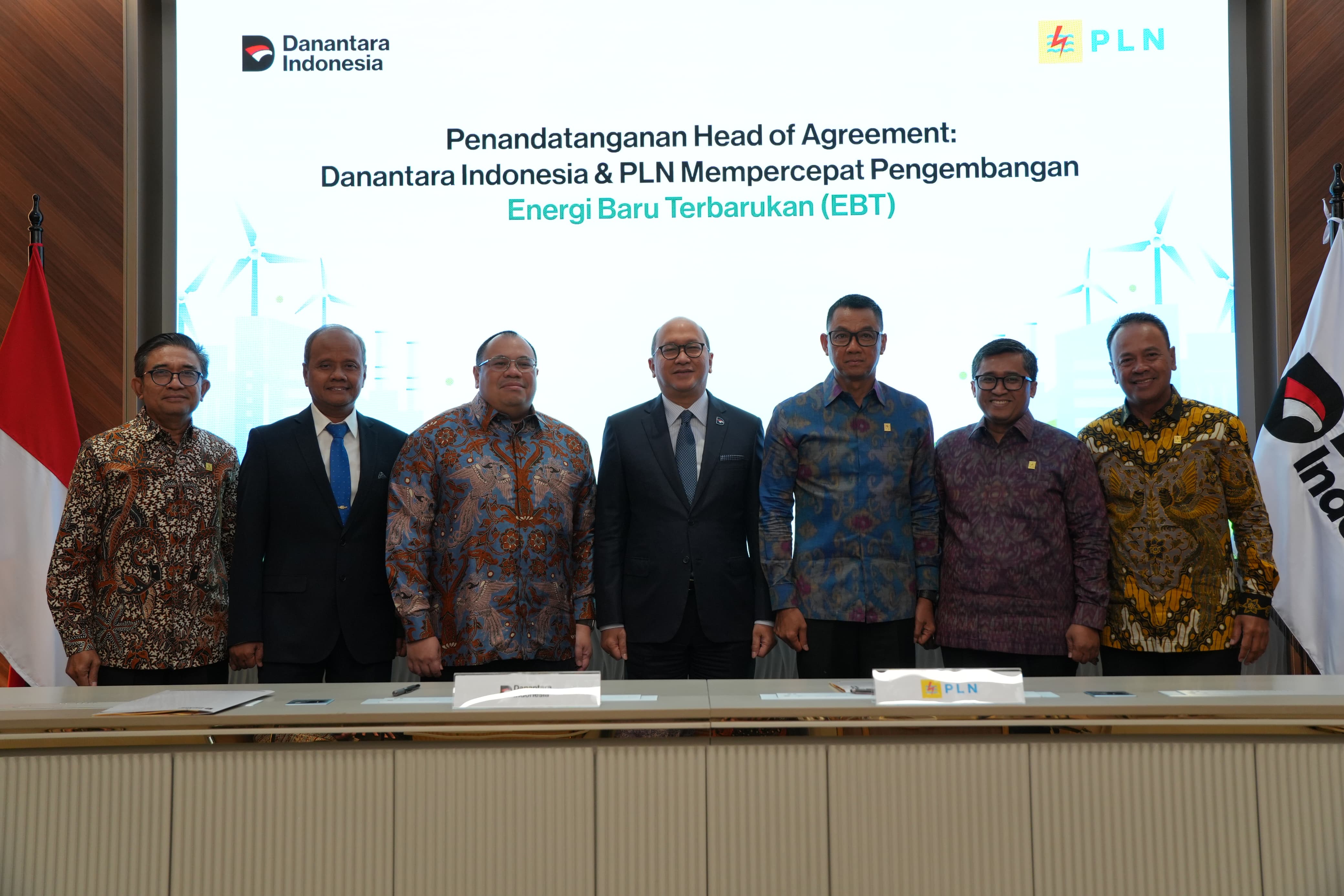 Resmi Teken Kerjasama dengan PLN, Danantara Indonesia Jajaki Peluang Investasi Energi Baru Terbarukan
