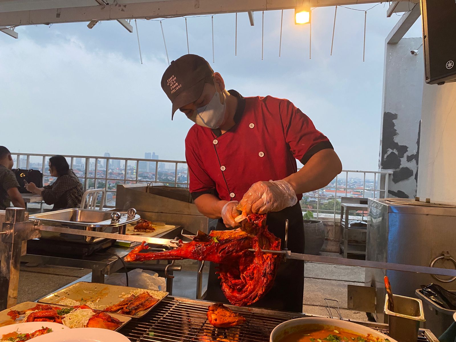 Berbuka ala Middle East Sambil Nikmati Senja di MaxOne Hotel Dharmahusada