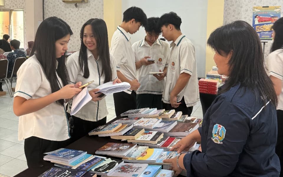 Dukung Penguatan Literasi, SMA Xin Zhong Surabaya Kunjungi Balai Bahasa Jatim