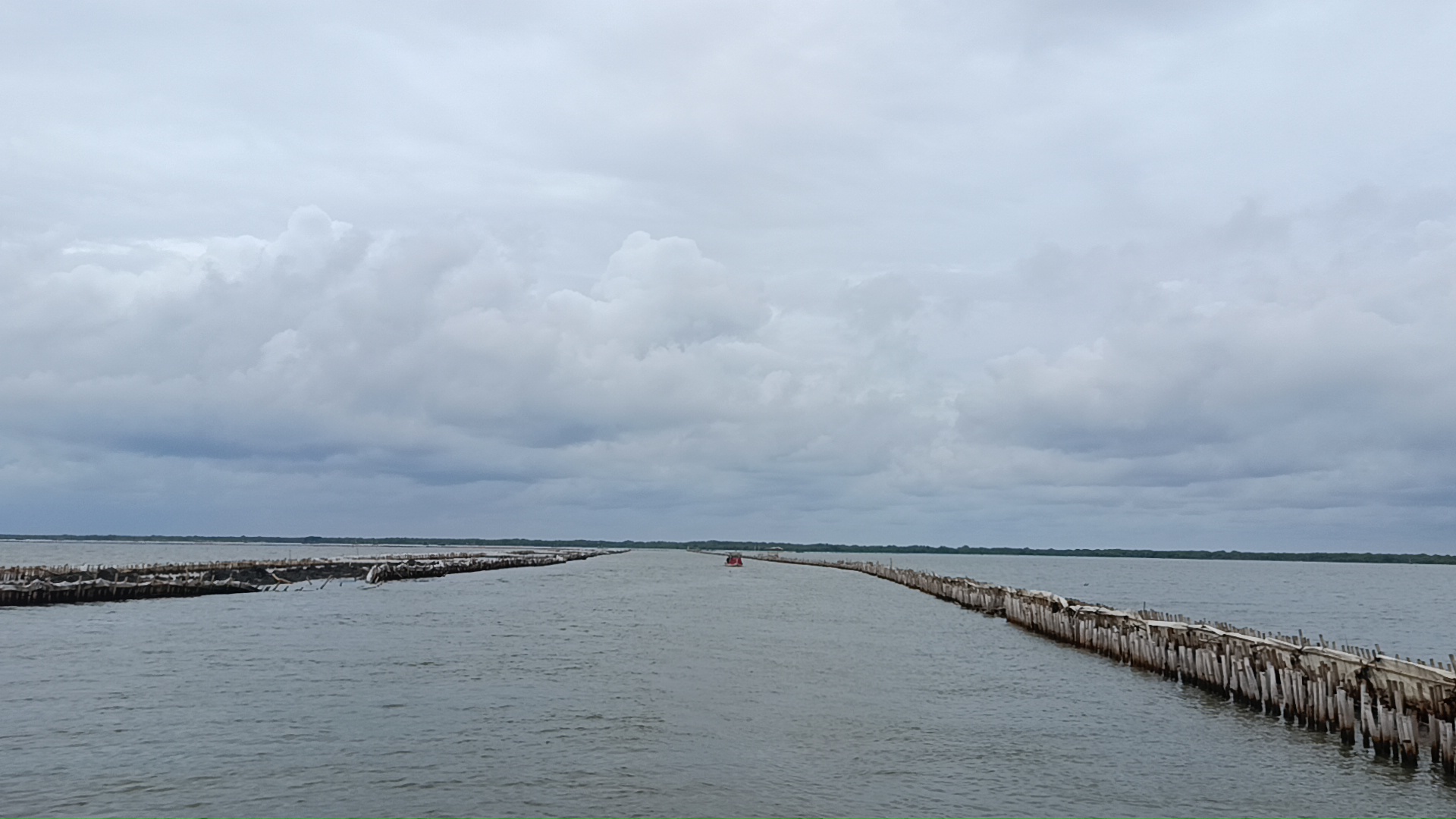  Pemprov Jawa Barat Sebut Pagar Laut Bekasi Legal, Peruntukkan Bagi Pembangunan Alur Pelabuhan