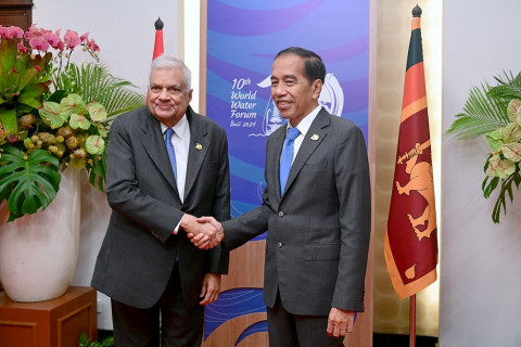 Momen Jokowi Bertemu Presiden Sri Lanka di Sela WWF ke-10