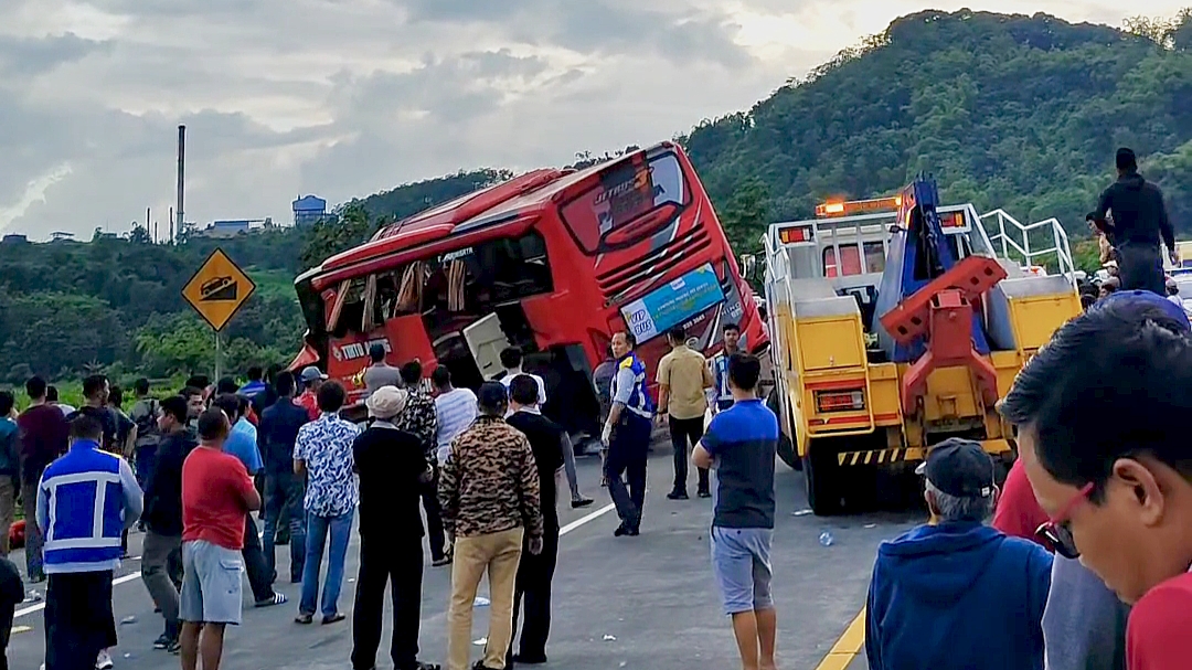 Kecelakaan Maut di Tol Pandaan-Malang, Polisi: Truk Gagal Diganjal Hantam Bus Siswa Asal Bogor