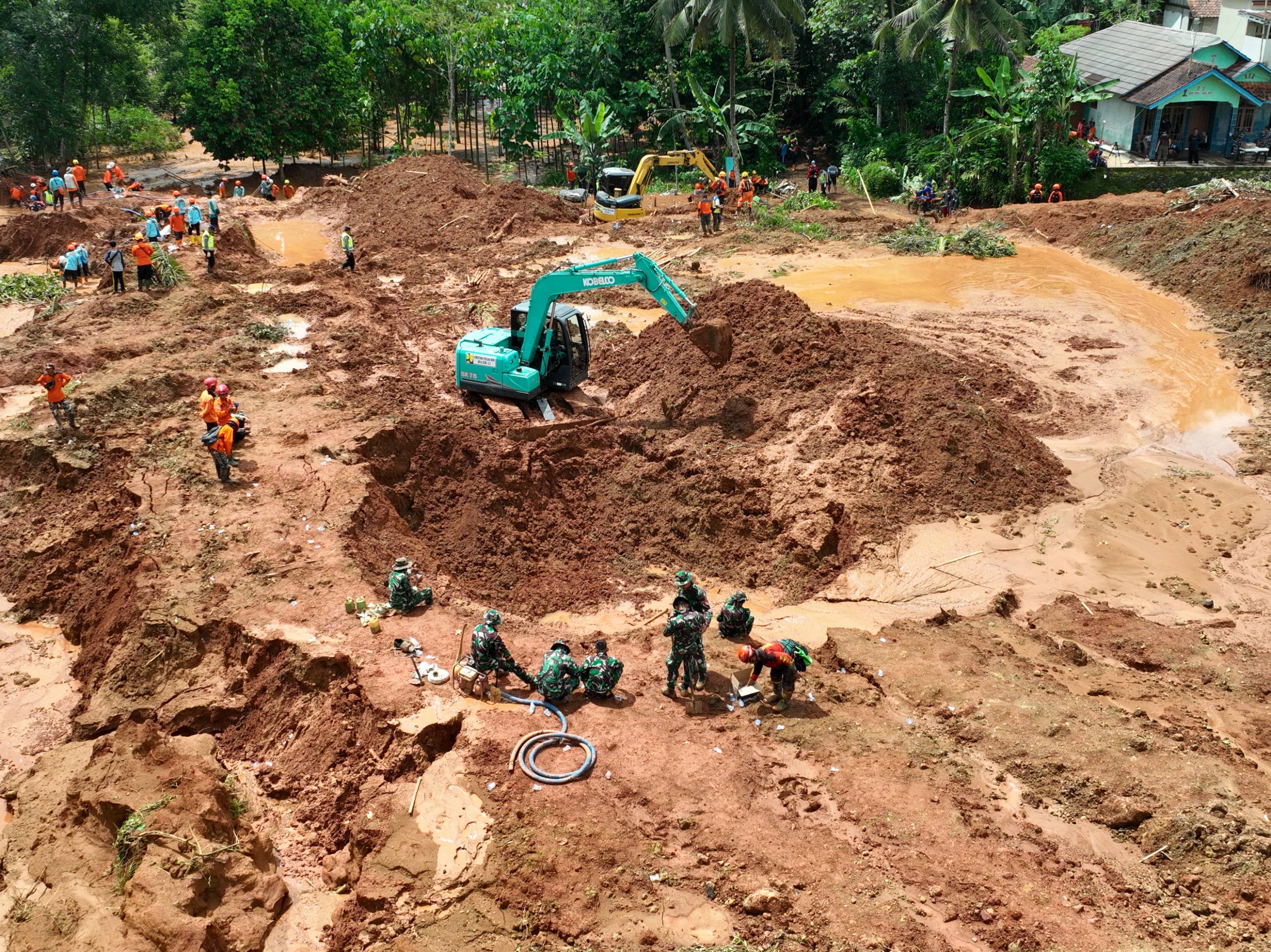 Evakuasi Longsor Majenang Cilacap Masuki Hari Kelima, 16 Tewas dan 7 Masih Hilang